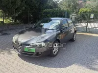 Usata Alfa Romeo 147 Distinctive 120 CV (88 kW) 2007 Nero Utilitaria