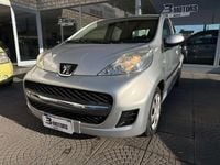 Usata Peugeot 107 Active 68 CV (50 kW) 2009 Argento Utilitaria