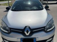 Usata Renault Mégane III LIMITED 110 CV (80 kW) 2015 Grigio Berlina