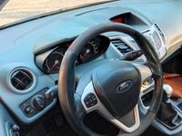 Usata Ford Fiesta 75 CV (55 kW) 2010 Rosso Utilitaria