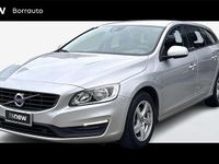 Usata Volvo V60 Momentum 150 CV (110 kW) 2018 Grigio chiaro Station wagon