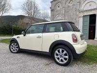 Usata Mini Cooper D 109 CV (80 kW) 2010 Beige Utilitaria