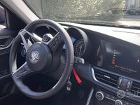 Usata Alfa Romeo Giulia 150 CV (110 kW) 2019 Grigio Berlina