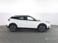 Usata Peugeot 2008 Allure 101 CV (74 kW) 2023 Bianco SUV