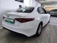 usata Alfa Romeo Giulia (2016) 2.0 Turbo 200 CV AT8 Business