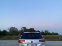 Usata VW Passat Highline 190 CV (139 kW) 2017 Grigio Station wagon