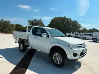 Usata Mitsubishi L200 178 CV (130 kW) 2014 Bianco Pick-up