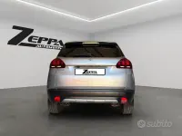 Usata Peugeot 2008 Allure 102 CV (75 kW) 2019 Grigio SUV