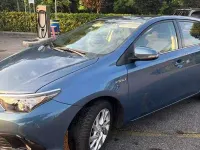 Usata Toyota Auris Hybrid Comfort 136 CV (100 kW) 2016 Berlina