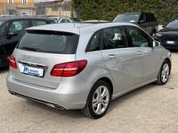 Usata Mercedes B180 107 CV (78 kW) 2017 Grigio Monovolume