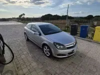 Usata Opel Astra GTC 101 CV (74 kW) 2005 Berlina