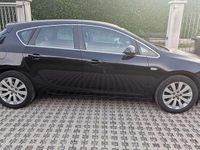 Usata Opel Astra Cosmo 110 CV (80 kW) 2010 Nero Berlina