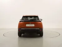 Usata Peugeot 2008 Allure 110 CV (80 kW) 2021 Arancione SUV