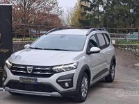 Usata Dacia Jogger Comfort 101 CV (74 kW) 2022 Grigio Monovolume