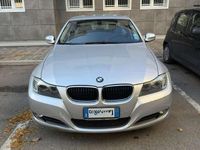 Usata BMW 318 143 CV (105 kW) 2009 Grigio Berlina