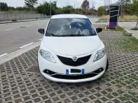 Usata Lancia Ypsilon Platinum 69 CV (50 kW) 2016 Bianco Utilitaria