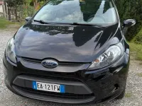 Usata Ford Fiesta 60 CV (44 kW) 2010 Nero Berlina