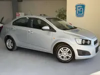 Usata Chevrolet Aveo LT 75 CV (55 kW) 2012 Argento Berlina