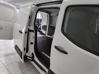 Gebraucht Opel Combo S 131 PS (96 kW) 2023 Weiß Van / Kleinbus