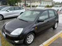 Second-hand Ford Fiesta 75 CP (55 kW) 2004 Negru Hatchback