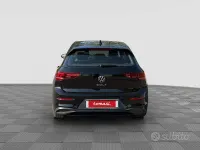 Usata VW Golf VIII Life 116 CV (85 kW) 2025 Nero Berlina