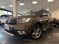 Usata Dacia Sandero Stepway 101 CV (74 kW) 2020 Marrone Berlina