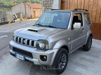 Usata Suzuki Jimny 84 CV (61 kW) 2015 Argento SUV