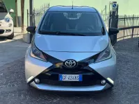 Usata Toyota Aygo Cool 69 CV (50 kW) 2015 Argento Utilitaria