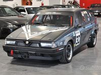 Usata Alfa Romeo 75 148 CV (108 kW) 1989 Grigio Berlina