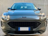 Usado Ford Kuga 120 CV (88 kW) 2021 Gris SUV