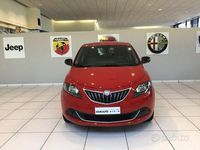 Usata Lancia Ypsilon Silver 70 CV (51 kW) 2022 Rosso Utilitaria