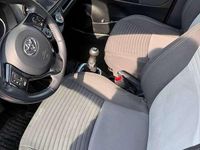 Usata Toyota Yaris 65 CV (47 kW) 2018 Argento Utilitaria