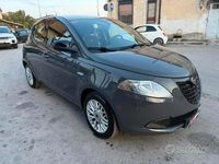 Usata Lancia Ypsilon Platinum 95 CV (69 kW) 2014 Blu Utilitaria