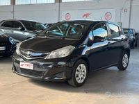 Usata Toyota Yaris Lounge 69 CV (50 kW) 2013 Nero Utilitaria