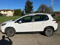 Usata Peugeot 2008 Active 82 CV (60 kW) 2017 Bianco SUV