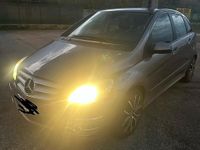 Usata Mercedes B200 2009 Grigio Monovolume
