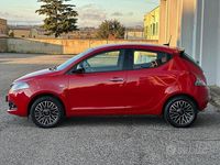 Usata Lancia Ypsilon Gold 69 CV (50 kW) 2024 Rosso Utilitaria