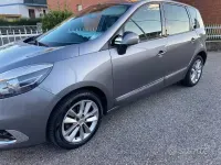 Usata Renault Scénic III 110 CV (80 kW) 2013 Grigio Monovolume