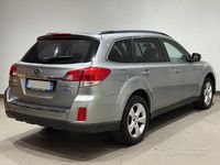 Usata Subaru Outback 150 CV (110 kW) 2010 Grigio Station wagon