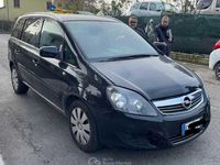 Usata Opel Zafira 150 CV (110 kW) 2012 Nero Monovolume