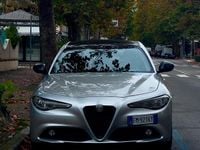 Usata Alfa Romeo Giulia 150 CV (110 kW) 2017 Grigio Berlina