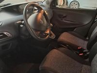 Usata Lancia Ypsilon 69 CV (50 kW) 2019 Grigio Utilitaria