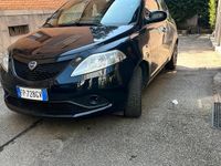 Usata Lancia Ypsilon 69 CV (50 kW) 2018 Nero Utilitaria