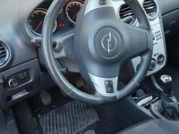 Usata Opel Corsa 85 CV (62 kW) 2011 Bianco Berlina