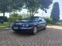 Usata Jaguar X-type 230 CV (169 kW) 2004 Bluazzurro Berlina