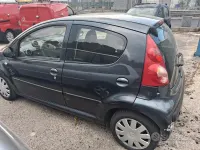 Usata Peugeot 107 68 CV (50 kW) 2008 Grigio Utilitaria