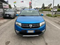 Usata Dacia Sandero Prestige 90 CV (66 kW) 2014 Blu Berlina