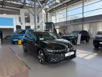 Nuova VW Golf VIII GTE 272 CV (200 kW) 2026 Grenadill black metallizzato Berlina