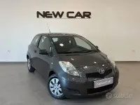 Usata Toyota Yaris 69 CV (50 kW) 2010 Grigio Utilitaria