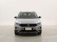 Usata VW T-Roc Life 116 CV (85 kW) 2024 Grigio SUV